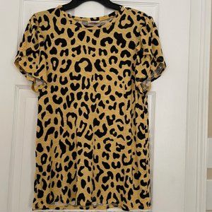 LuLaRoe Olive Tulip Sleeve Top Size S, cheetah print (black and gold)